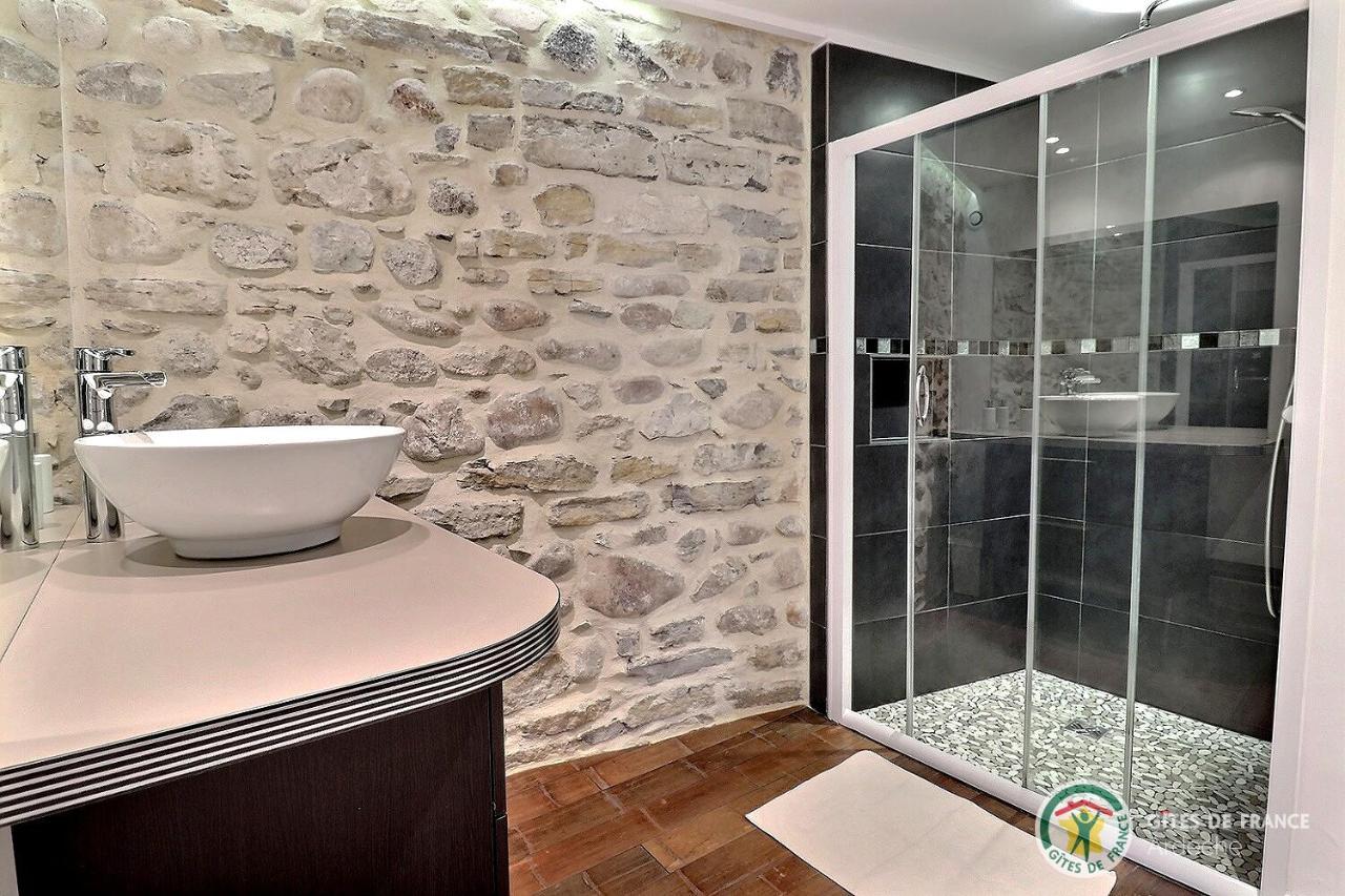 L'Envol Des Papillons Villa Grospierres Dış mekan fotoğraf