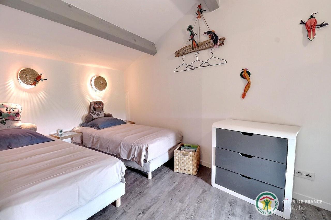 L'Envol Des Papillons Villa Grospierres Dış mekan fotoğraf